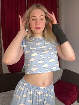 Snapshot of LovelyMiu chatting on 03.13.26 LovelyMiu online show from 03.13.26