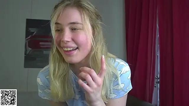 Snapshot of LovelyMiu chatting on 04.16.26 LovelyMiu online show from 04.16.26