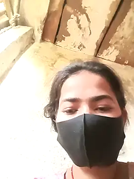 Snapshot of Sunali_Bendre chatting on 02.25.26 Sunali Bendre online show from 02.25.26