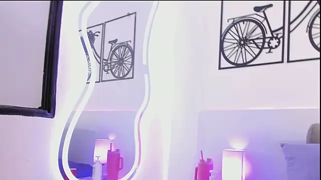 Snapshot of Summer1- chatting on 03.01.26 Summer1- online show from 03.01.26