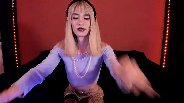 Snapshot of PervertedMissCloe chatting on 02.21.26 PervertedMissCloe online show from 02.21.26