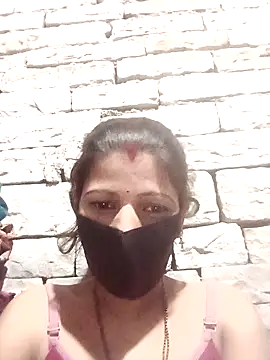 Snapshot of Divya-11431 chatting on 03.02.26 Divya-11431 online show from 03.02.26