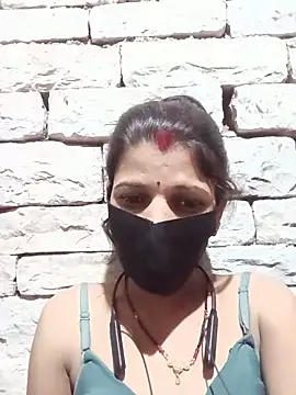 Snapshot of Divya-11431 chatting on 06.20.26 Divya-11431 online show from 06.20.26