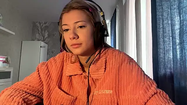 LadyFoxLove online show from 02.28.26