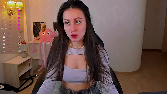 Snapshot of Eva_deep chatting on 02.13.26 Eva deep online show from 02.13.26