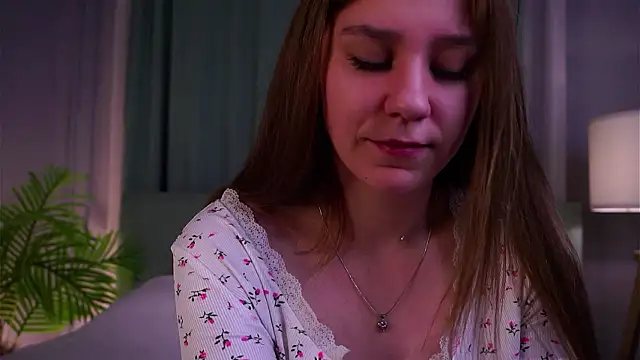 ShantellAngulo online show from 02.04.26