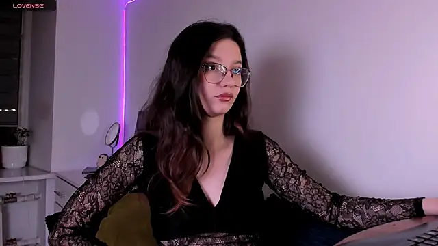 Snapshot of miabellee_ chatting on 02.04.26 miabellee online show from 02.04.26