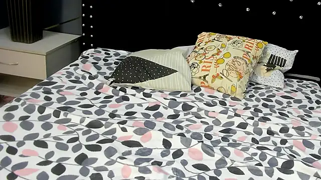 Ambar Cortes online show from 02.24.26