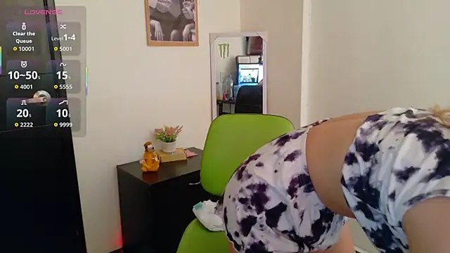 PaulaSantanaOf online show from 04.11.26