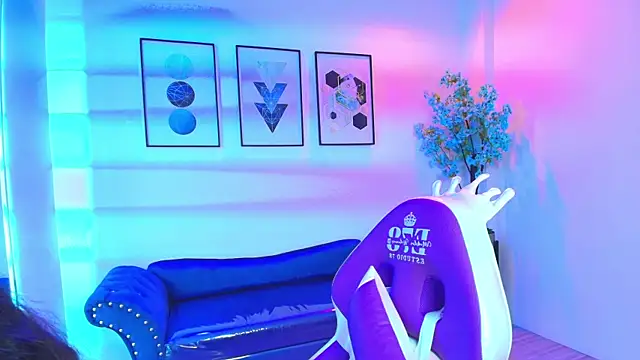 Snapshot of Maddie_T18 chatting on 03.26.26 Maddie T18 online show from 03.26.26