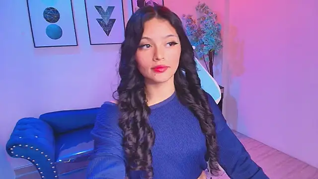 Snapshot of Maddie_T18 chatting on 06.12.26 Maddie T18 online show from 06.12.26