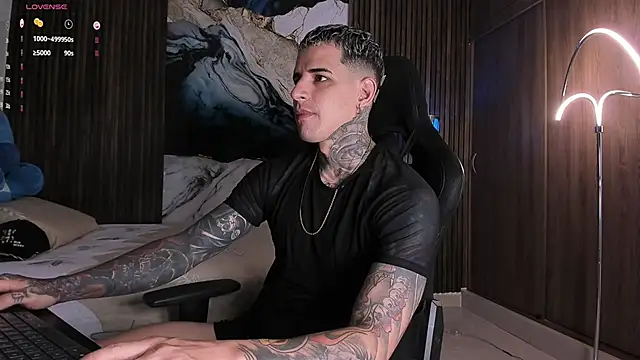 Snapshot of trisstann_ chatting on 02.22.26 trisstann online show from 02.22.26