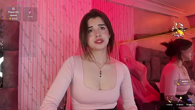 Snapshot of KatyParisi chatting on 02.01.26 KatyParisi online show from 02.01.26