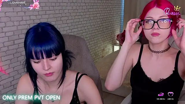 Snapshot of michelewild chatting on 03.29.26 michelewild online show from 03.29.26