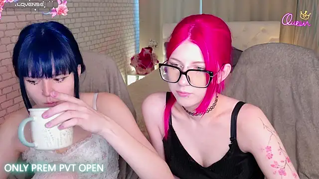 Snapshot of michelewild chatting on 03.30.26 michelewild online show from 03.30.26