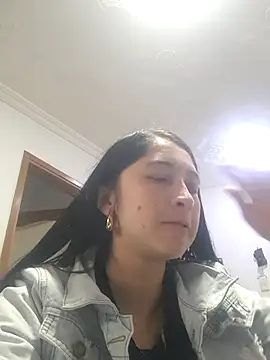 Snapshot of Maitebigboobs chatting on 03.20.26 Maitebigboobs online show from 03.20.26