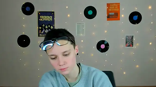 Snapshot of emi_fade chatting on 02.04.26 emi fade online show from 02.04.26