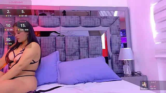 Snapshot of Samantha_Mont chatting on 02.16.26 Samantha Mont online show from 02.16.26