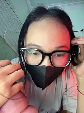 Snapshot of Leeeiuu chatting on 02.08.26 Leeeiuu online show from 02.08.26