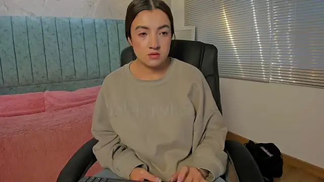 Tara Parker online show from 02.11.26