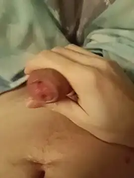 Snapshot of CutxeFrench chatting on 02.20.26 CutxeFrench online show from 02.20.26