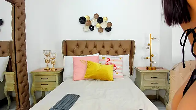 maria 09  online show from 04.14.26