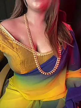 Snapshot of queen-panda chatting on 02.20.26 queen-panda online show from 02.20.26