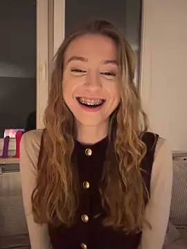 Snapshot of romyxxs chatting on 02.04.26 romyxxs online show from 02.04.26