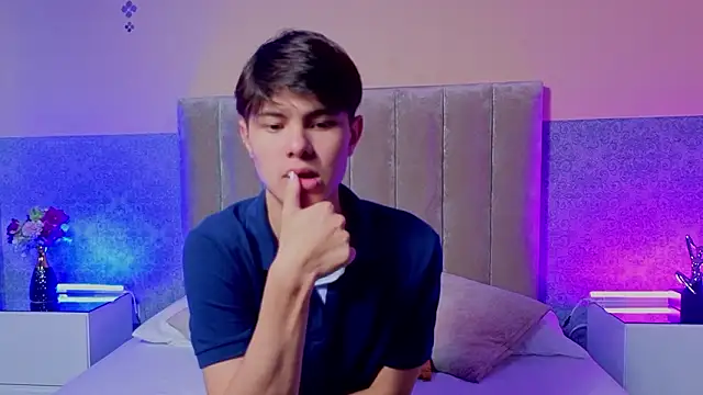 Snapshot of Derek_Sinn chatting on 02.26.26 Derek Sinn online show from 02.26.26