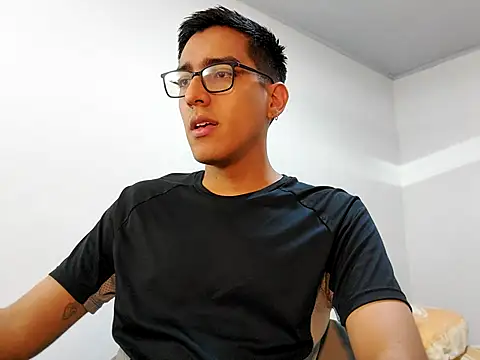 Snapshot of NickFin chatting on 02.25.26 NickFin online show from 02.25.26