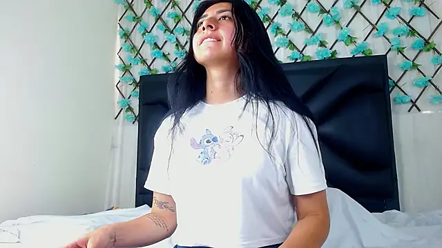 EmmaWilliamss4 online show from 02.11.26