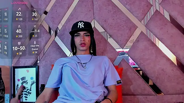 MeghanQueen   online show from 03.14.26