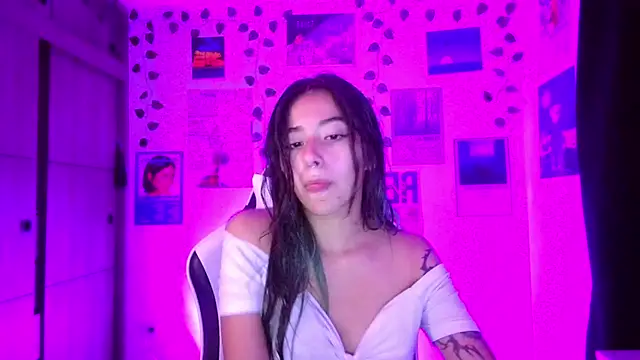 IvyStone  online show from 04.15.26