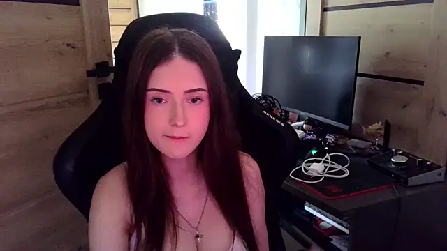 karlaluuvv online show from 04.10.26