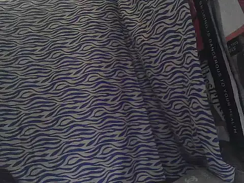 Snapshot of sexymom_siovie chatting on 02.01.26 sexymom siovie online show from 02.01.26