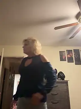 Snapshot of FireAfterDark chatting on 02.28.26 FireAfterDark online show from 02.28.26