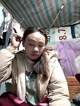 Snapshot of Bella-222 chatting on 02.12.26 Bella-222 online show from 02.12.26