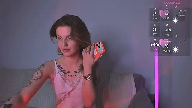 Snapshot of AkylinaGold chatting on 05.12.26 AkylinaGold online show from 05.12.26