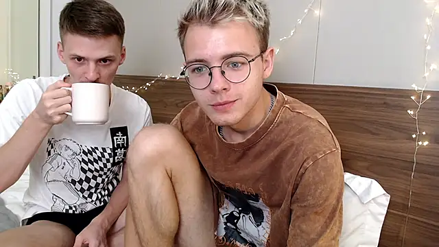 NikiKerryCum online show from 02.14.26