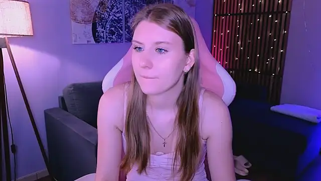 Caroline Desire  online show from 04.01.26