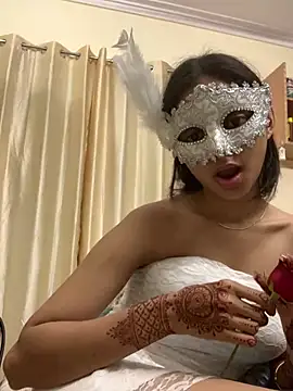 HEENA-STRIP online show from 02.16.26