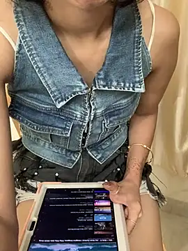 HEENA-STRIP online show from 02.24.26