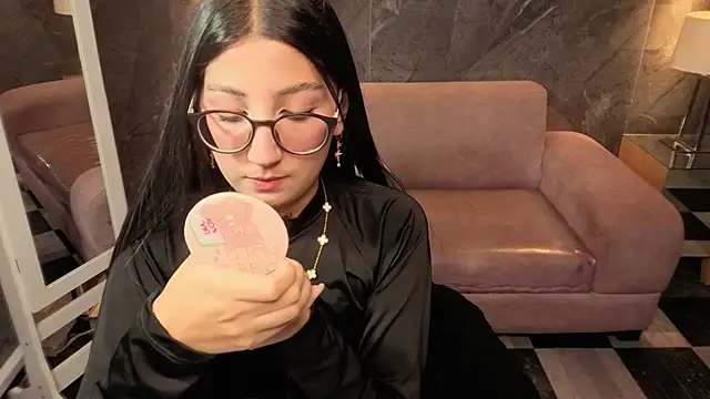 Snapshot of Sophie_jones_b chatting on 02.18.26 Sophie jones b online show from 02.18.26