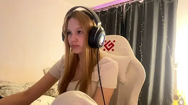 axin burnell online show from 04.16.26