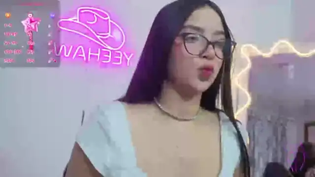 Snapshot of MILAH_TAY chatting on 02.12.26 MILAH TAY online show from 02.12.26