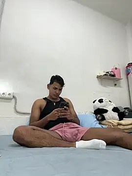 Snapshot of DavShi chatting on 02.05.26 DavShi online show from 02.05.26