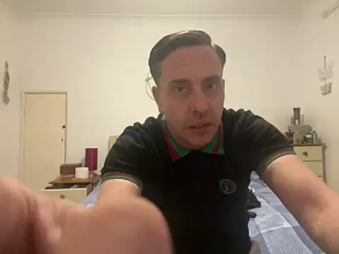 malcolm2334 online show from 04.08.26