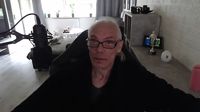 Snapshot of KoelnKoeln chatting on 05.10.26 KoelnKoeln online show from 05.10.26