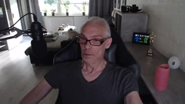 Snapshot of KoelnKoeln chatting on 05.28.26 KoelnKoeln online show from 05.28.26