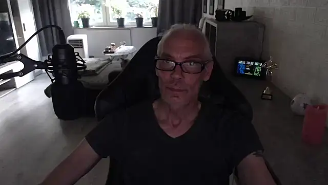 Snapshot of KoelnKoeln chatting on 06.22.26 KoelnKoeln online show from 06.22.26